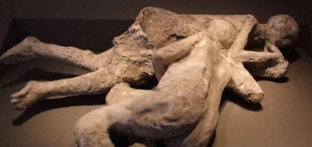 一吻@最深情的情侣，一吻持续了2800年，专家：已经成为了世界文物