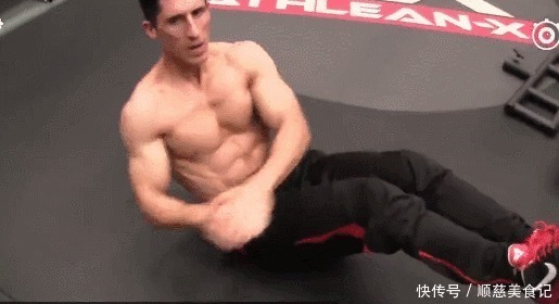 泰国|泰国网红抽脂整出8块腹肌!告诉你抽脂多危险!带你科学练腹肌