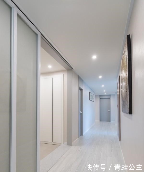 卡座|240㎡足足有4个书房,一家几口各用各的,互不打扰,越看越大气