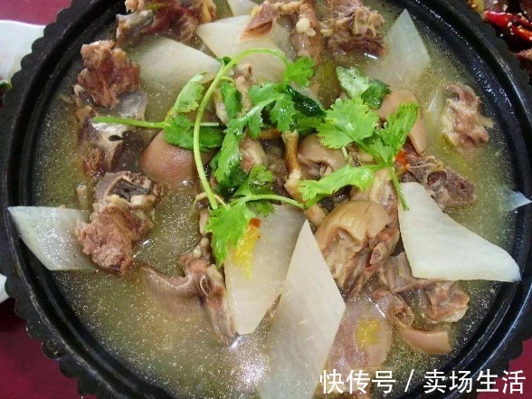 板栗|入冬后,此3种汤要多喝点,可以暖胃补虚,美颜养肤,好处多多