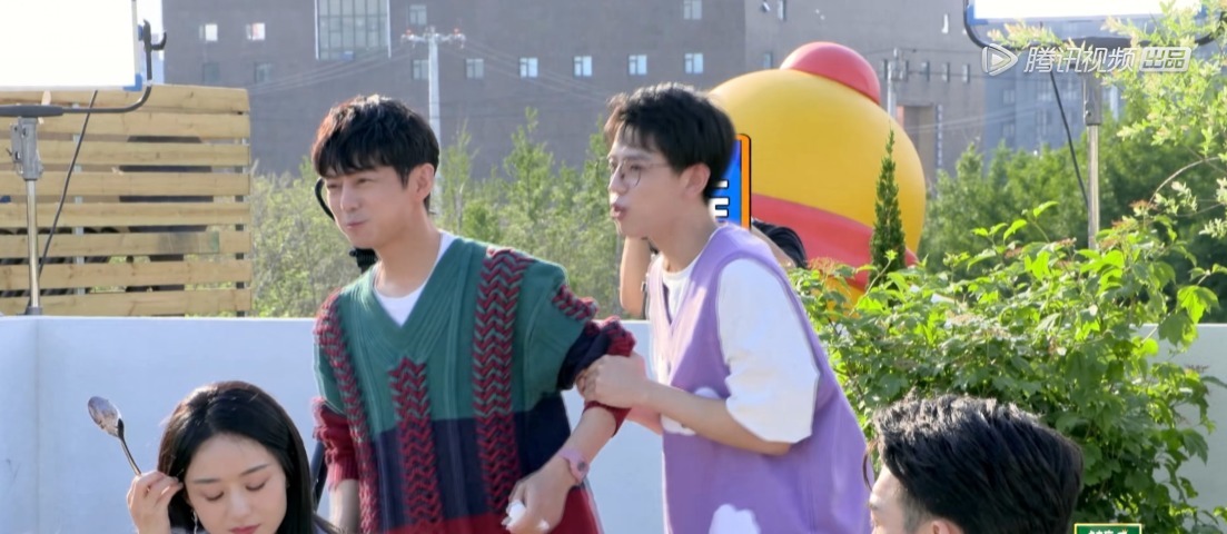 拜托了冰箱|《拜托了7》首播差评多,何炅王嘉尔忙着奶新人,两大改动成败笔