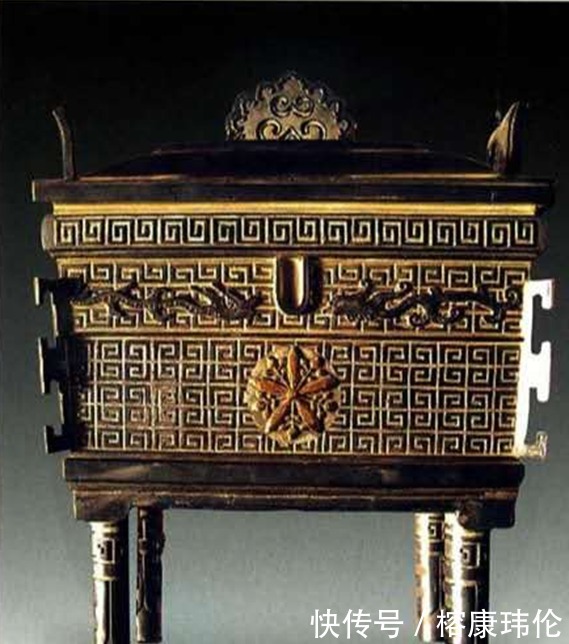 老齐|他不惜重金,在东京买到“四足银鼎”,可是这东西是宝贝吗