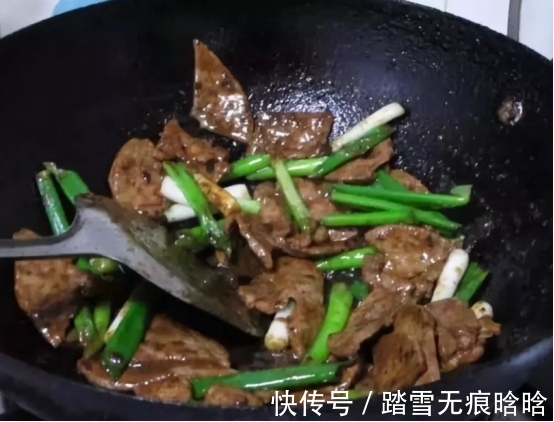 女人|55岁女人饱受更年期折磨,2月后症状消失,妇医:女人值得学习