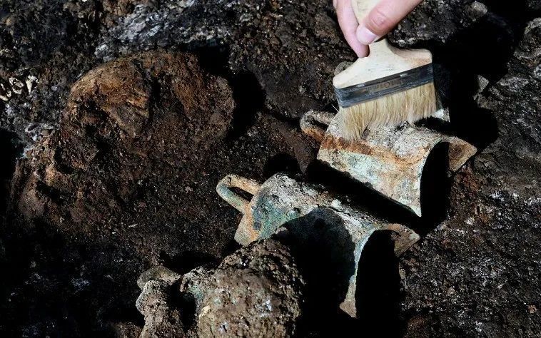  马首|艺周鉴闻｜圆明园马首回归，拍场最贵宋版书2.6335亿元成交