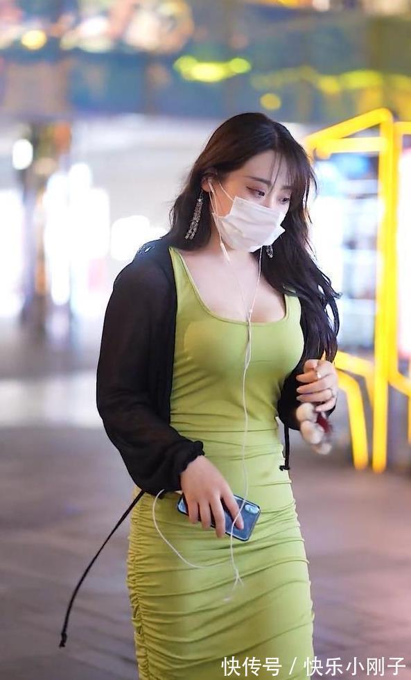 正品 看完才知道什么是微胖才是正品,穿衣风格比较保守,显得比较害羞