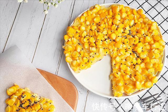 水煮|玉米别再煮着吃,教你做黄金玉米烙,香甜酥脆不松散,孩子特爱吃