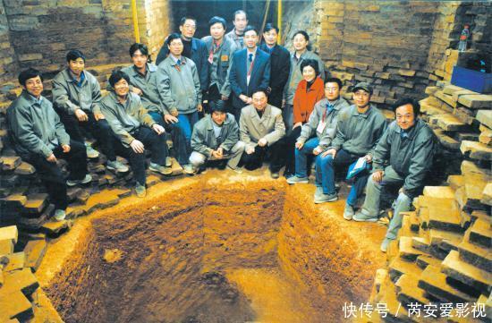 寻找白娘子,雷峰塔地宫发掘现场实拍照