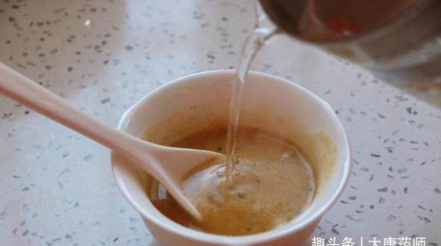 玉米面炒一炒，竟变成一味良药！精神好了，睡眠好了，越来越年轻