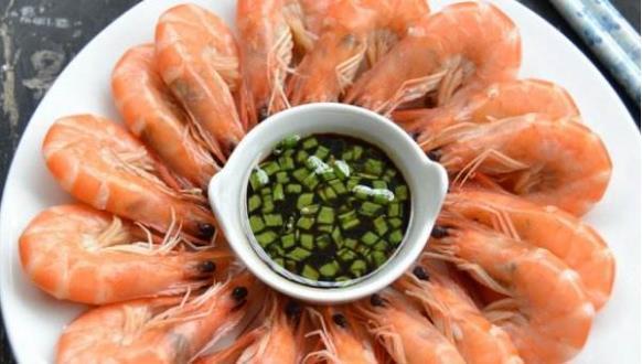 我们山东的婚宴大席，380块钱一桌，包工包料，大家觉得值不值