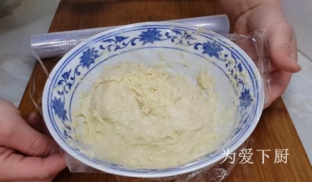 炸麻花，记住不要直接下锅炸，诀窍告诉你，麻花香酥焦脆，不油腻