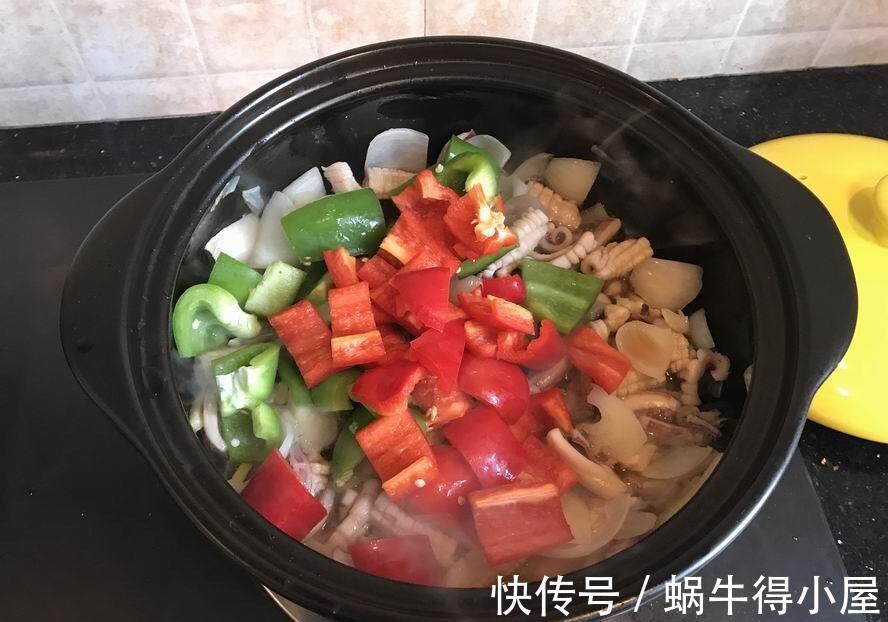 砂锅鱿鱼|口味丰富的砂锅鱿鱼，制作简单，香气四溢