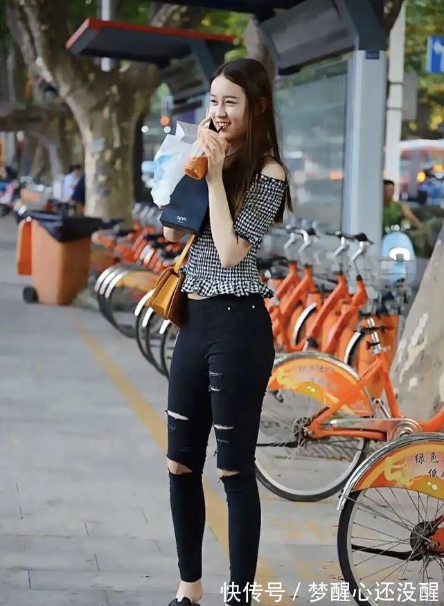 喇叭裤|穿牛仔裤有何禁忌?有一种腿型万万不可,让整个穿搭陷入了被动