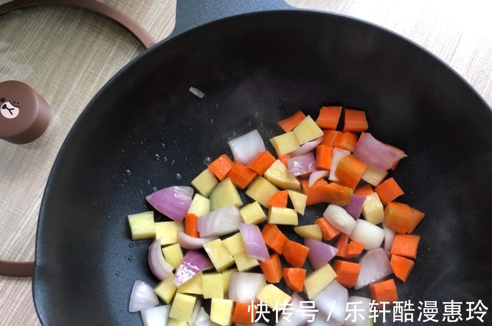 土豆|黑椒土豆肥牛饭，没食欲的时候做一次，简单好吃太香了