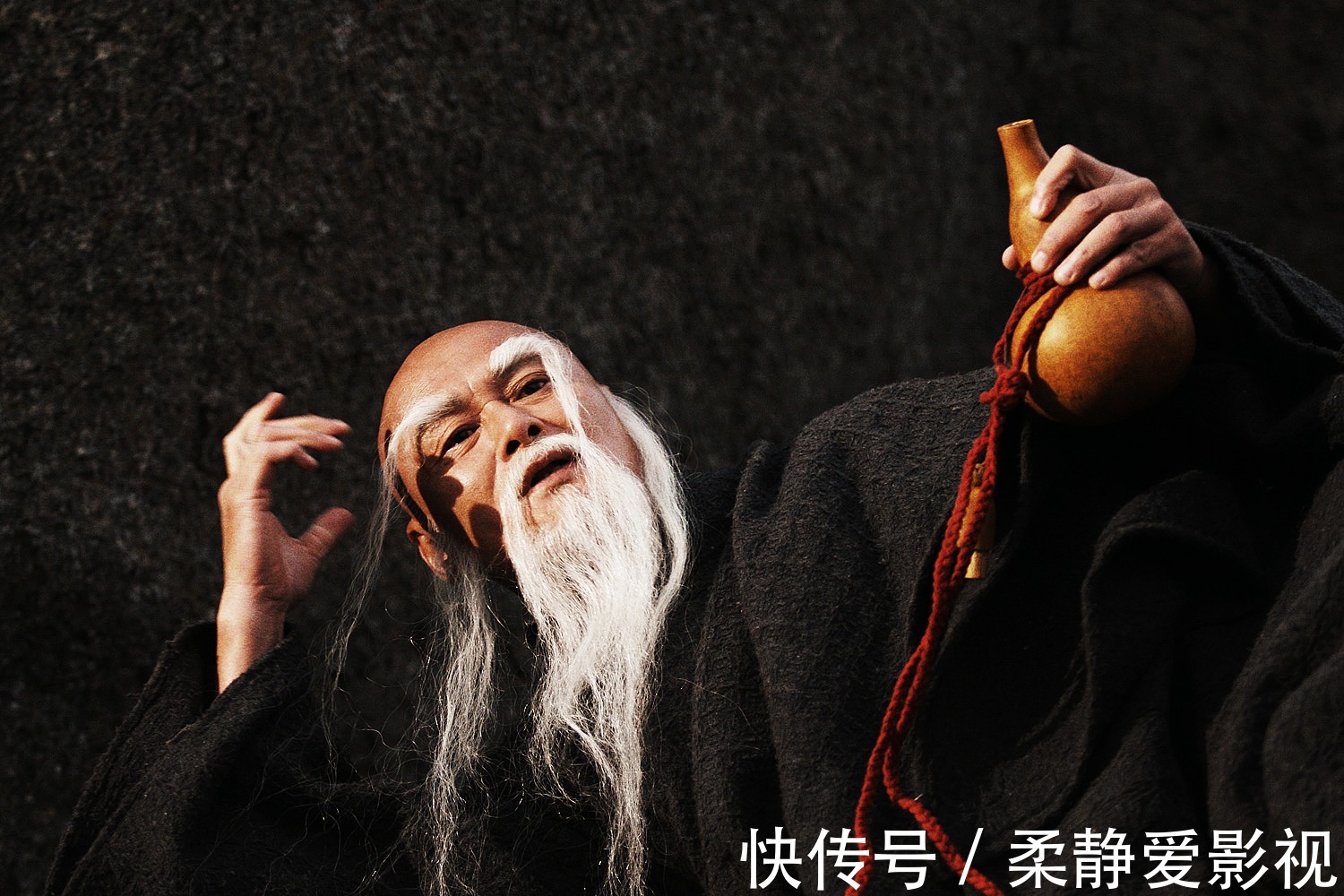 李秋水|天龙八部后期，虚竹究竟活了多少岁，为何倚天中还有他的影子？