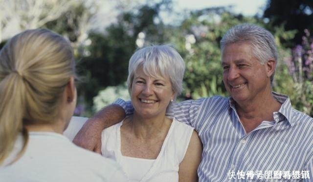 父母|父母在，人生尚有来处，父母去，人生只剩归途！被这句话深深打动