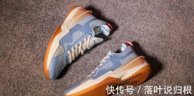 球鞋 说什么ZK5平替,我愿称闪现3为后卫鞋新标杆!