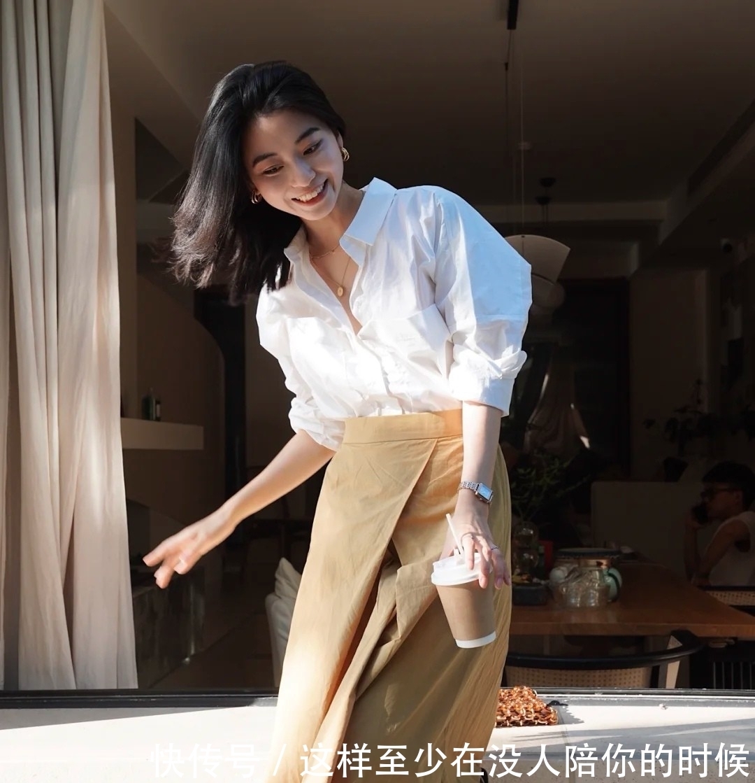 裙装|衬衫和半裙才是“绝配”,搭配简单又亮眼,性价比超高就这样穿