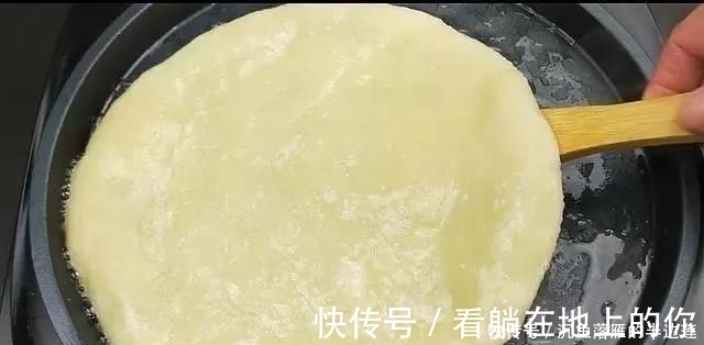 微信公众号|这个“饼”3天不吃就想的慌，金黄酥脆，又香又解馋，做法超简单