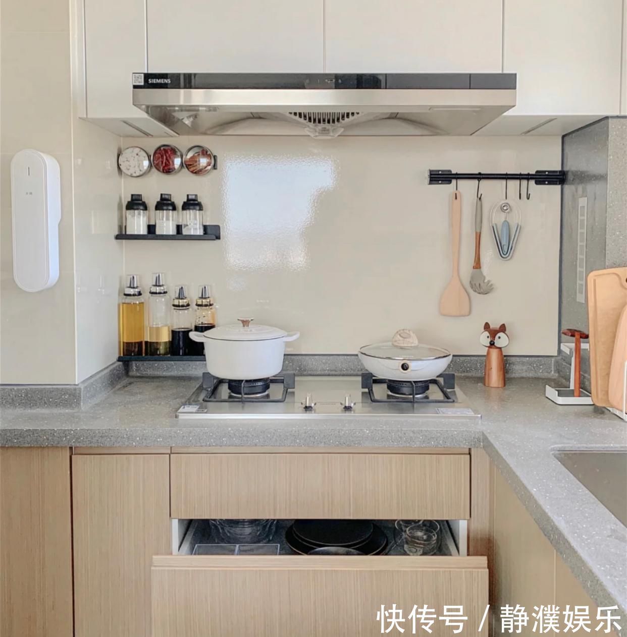 吊柜|原来不懂,厨房瓶瓶罐罐堆灶台!其实早该这样弄,干干净净又高级
