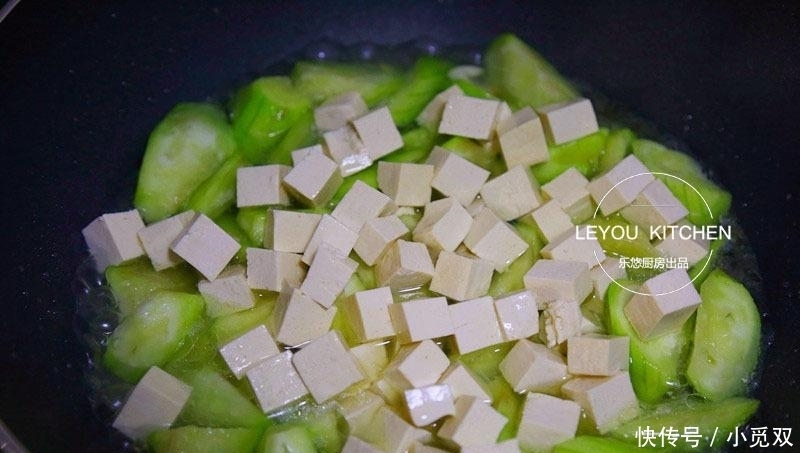 初夏多吃這道菜, 不足5塊錢, 降火美膚潤腸胃