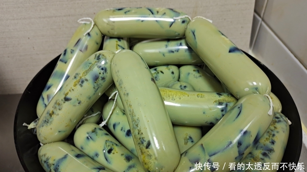 想吃鸡蛋肠不用买,准备这两种蛋,自己在家做干净还卫生