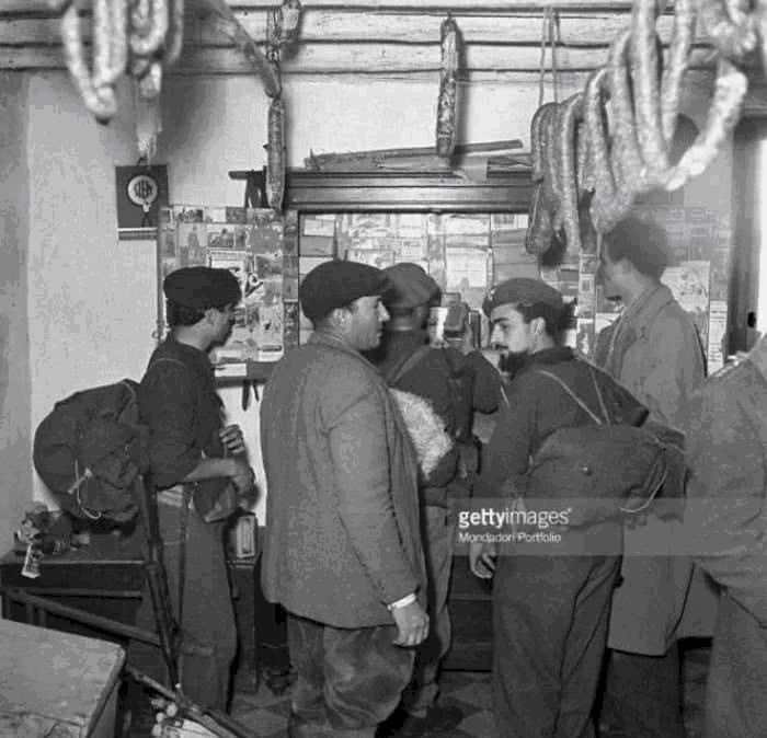 武器|1950年的意大利军队，还在用二战旧武器，为何不愿更换新装备？