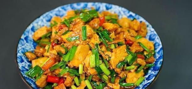 家人|吃腻了大鱼大肉,试试这道菜,嫩滑美味家人吃饭一碗接一碗