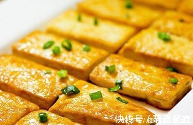 煎豆腐之前,多加一个步骤,豆腐不容易碎,而且更入味
