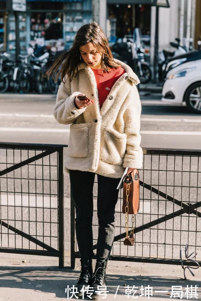 女人|35+的女人若是不差钱,入冬建议买这3款外套!不易撞衫还高级