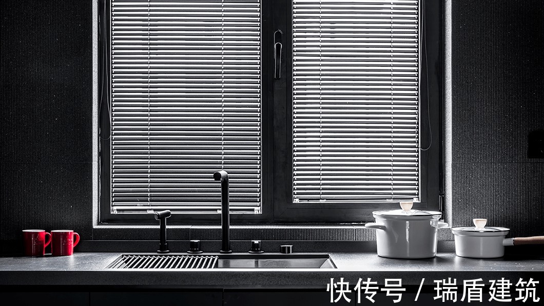 水泥板|120㎡简约高级黑，这样设计超有范！