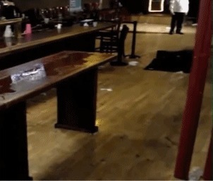 |搞笑GIF：人生难免磕磕碰碰，尤其是过河的时候