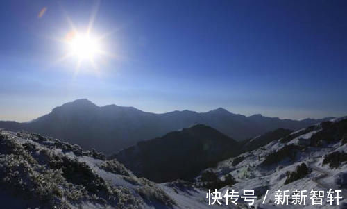 洒脱&陶渊明到了晚年大彻大悟，写下的这首抒情小诗，每一句都充满哲理