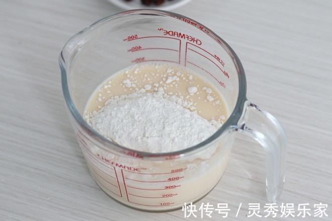 牛奶|孩子不喝奶,担心他会缺钙它是补钙“法宝”,一口吃3都嫌不够