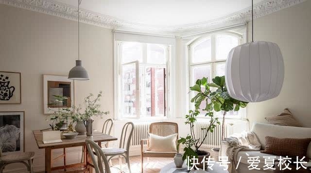 阳台|北京38岁小姐姐的独居生活,34小屋,床直接设计在阳台了