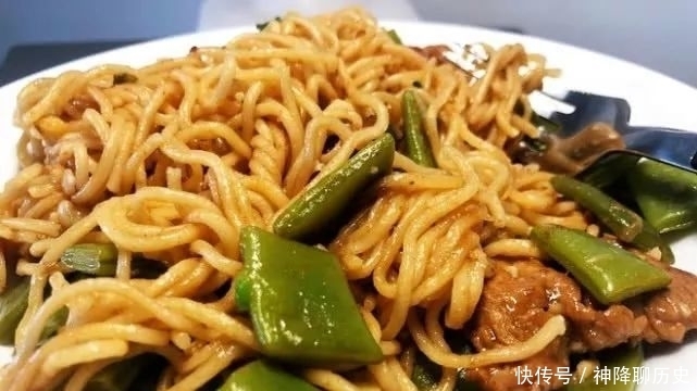 包教包会|豆角焖面最简单的做法,包教包会,15分钟就搞定,味道赞不绝口
