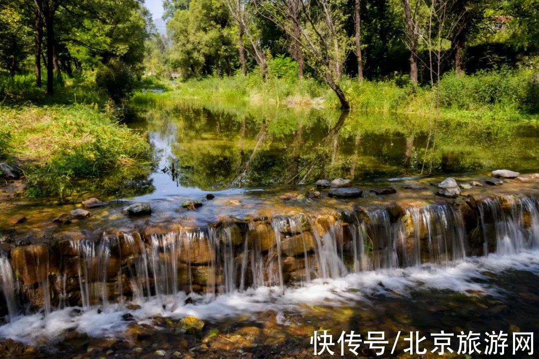 居庸关|这个风景秀美的村庄，溪流叠水，野花遍地，现在去正好~