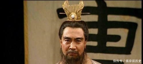 天下|“煮酒论英雄”时,曹操为什么不除掉刘备?