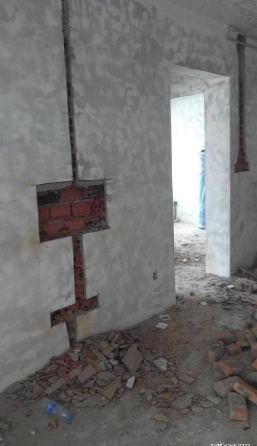 厚度|水电改完,墙上开的槽子用石膏封好还是水泥封好呢?