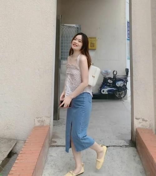 高跟鞋|收起你的运动鞋吧，太捂脚了！今夏流行这“3双”鞋，舒适又时髦
