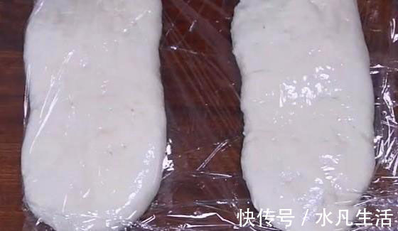 好吃|2分钟学会做油条,不用泡打粉小苏打,蓬松有嚼劲,比买的还好吃