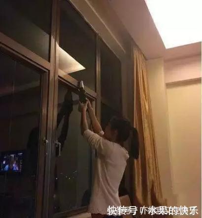 |开心一刻笑话:我公司女同事,长得白白嫩嫩,人高马大