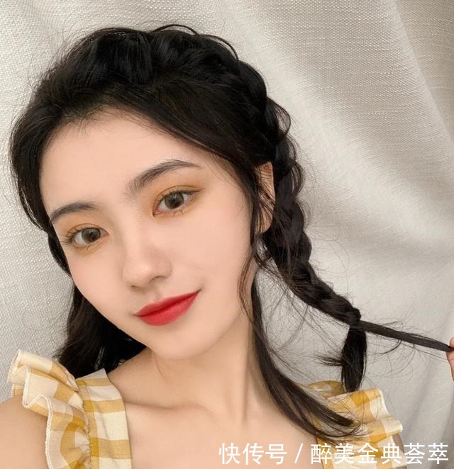 天生“初恋脸”的女生，一般有这几个特征，中两个就不适合浓妆！