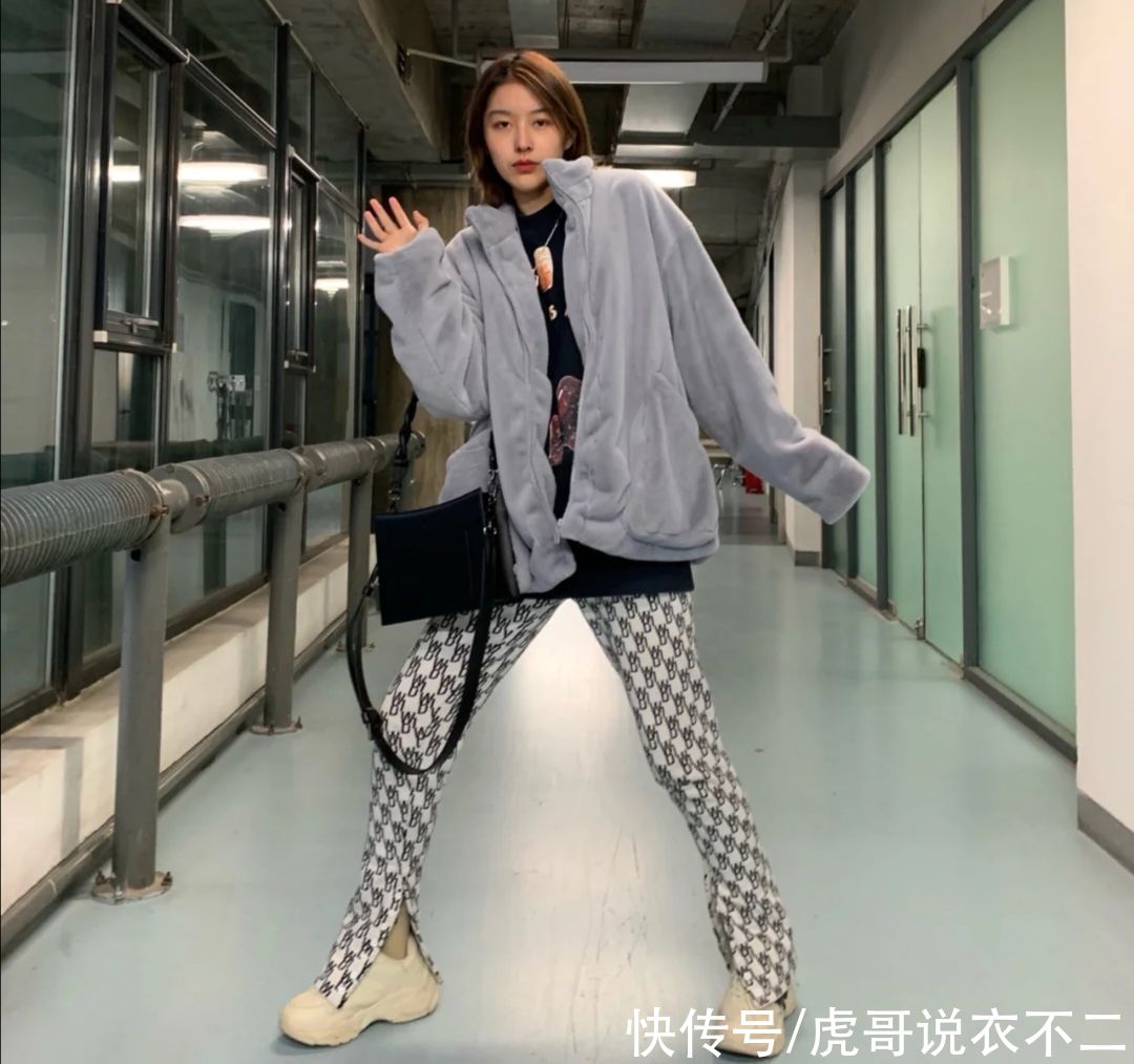 你还不知道“拖地裤”？时髦显瘦还百搭，轻松“腿长一米八”