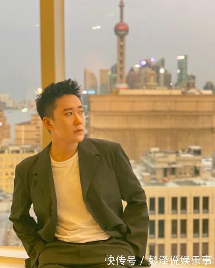 知名主持人北漂10年仍在租房,廚房簡陋遭嘲諷,自曝省錢資助他人