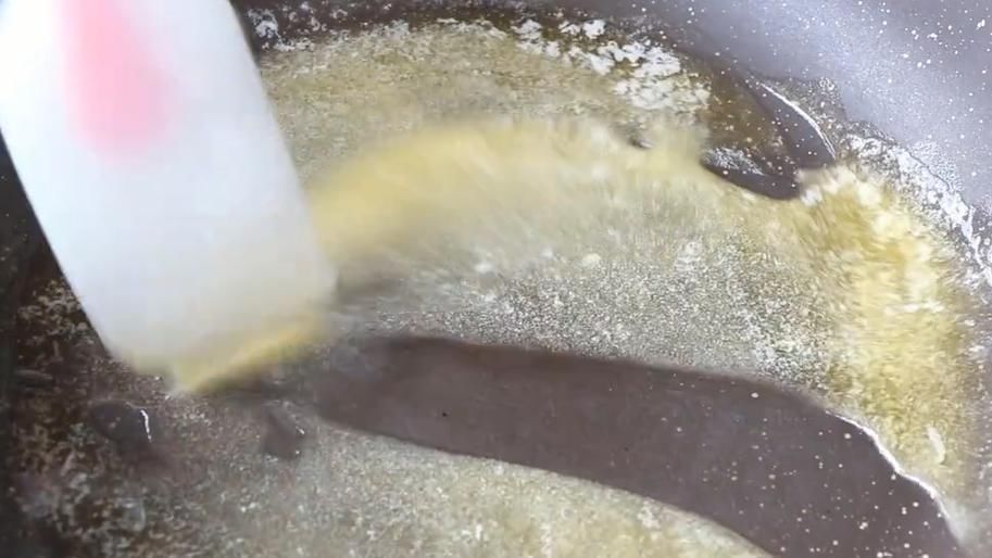 香甜美味的牛轧糖其实很简单,在家做卫生又放心,赶紧学习下吧