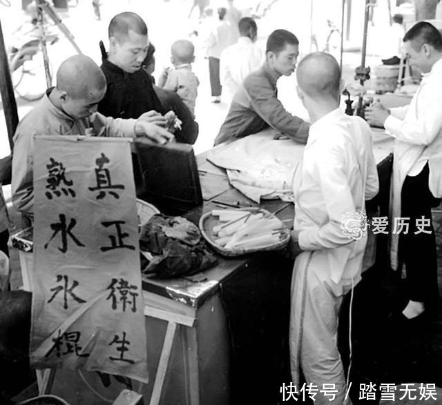 老照片:民国时的冰棍贩卖,时髦而奢侈,穷苦人家吃不起