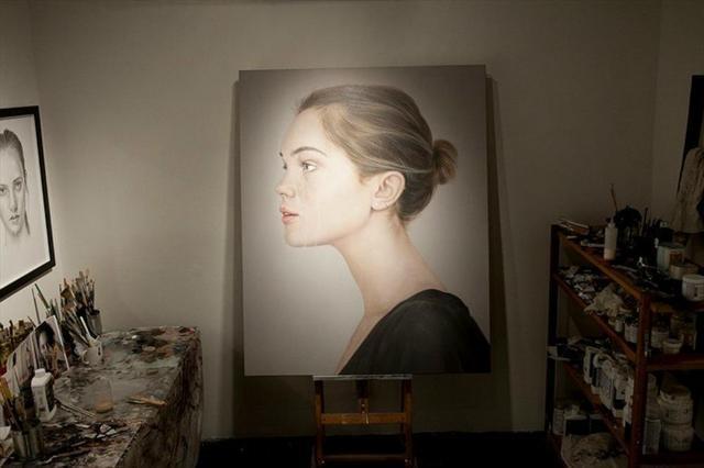 圣莫尼卡&为了避免千篇一律的肖像写实,他用作品来捕获人物转瞬即逝的印象