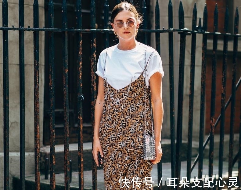 金属 潮流新宠金属包,闪耀的光泽质感带来独特的魅力,没有你就out了