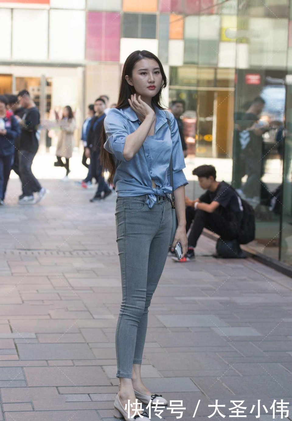 颜值|美女街拍:这才是真正的气质女神,光是看颜值,估计就会有很多人追求她吧