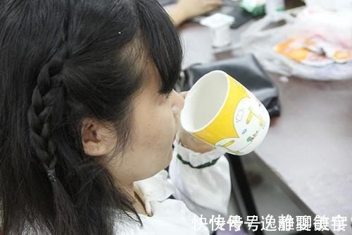 自来水|从不喝桶装水，只喝热水壶烧开的自来水，身体后来会有什么变化？